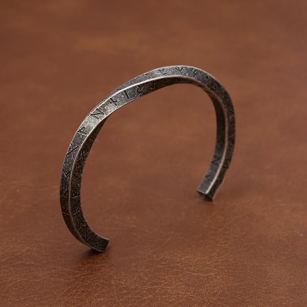 Reignant Viking Rune Mobius Bracelet